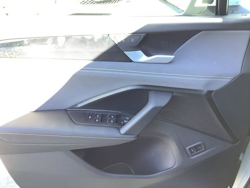 New 2026 Volkswagen Tiguan SE image 11