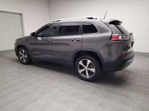 Used 2019 Jeep Cherokee Limited image 3