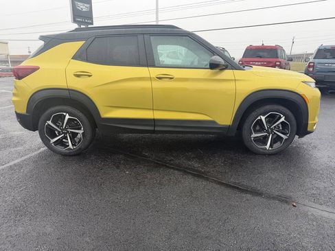 Used 2023 Chevrolet TrailBlazer RS w/ Sun and Liftgate Package image 9
