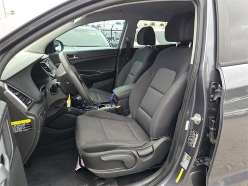 Used 2017 Hyundai Tucson SE image 12