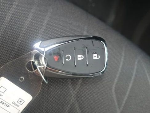 Used 2022 Chevrolet Trax LT w/ LT Convenience Package image 25