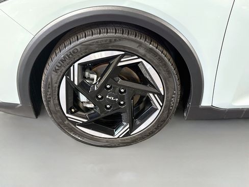 Used 2025 Kia K4 EX FWD image 38