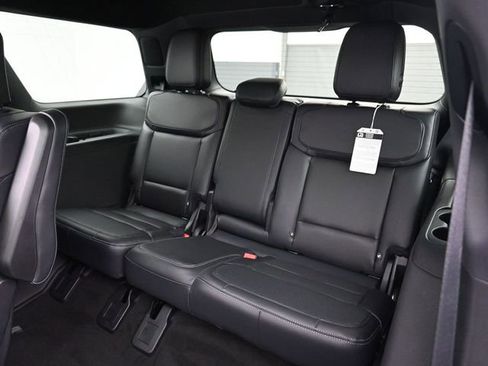 New 2025 Ford Expedition Platinum w/ Stealth Performance Package image 25