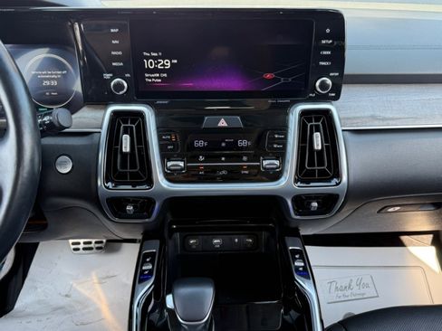 Used 2022 Kia Sorento SX Prestige image 23