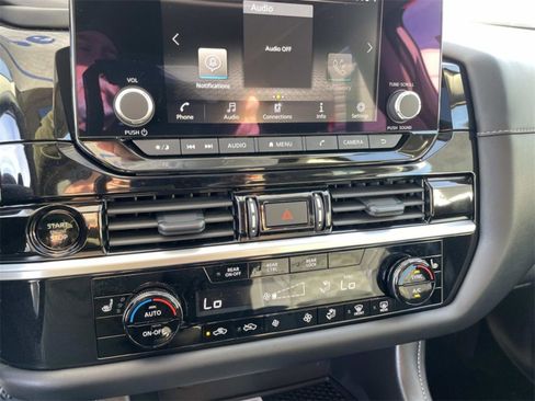 New 2025 Nissan Pathfinder SV image 17