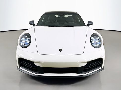 Used 2025 Porsche 911 Carrera T RWD image 2