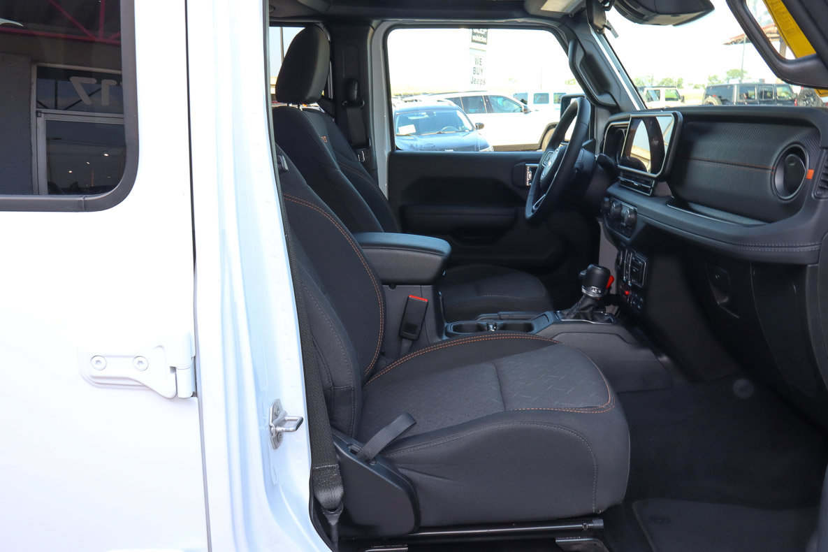 Used 2026 Jeep Gladiator Mojave AWD/4WD image 27
