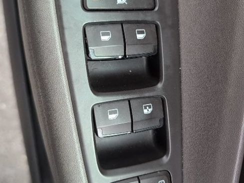 Used 2020 Hyundai Santa Fe SE FWD image 13
