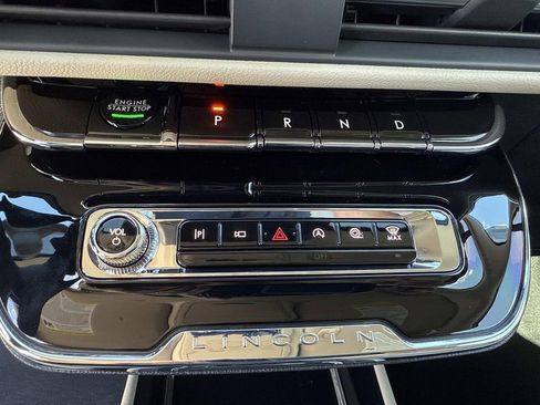 New 2026 Lincoln Corsair Premiere image 27