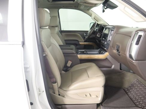 Used 2017 Chevrolet Silverado 1500 LTZ w/ Sport Package image 20