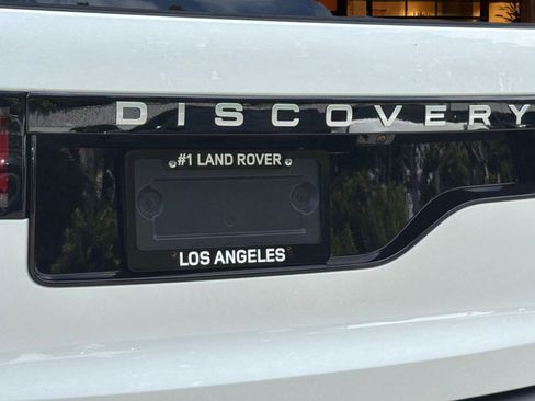 Used 2025 Land Rover Discovery S AWD/4WD image 25