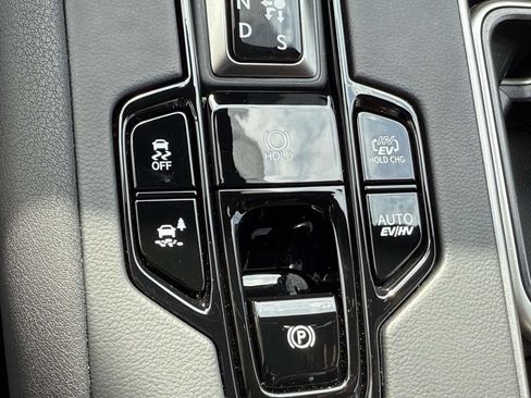 Used 2026 Lexus TX 550h AWD Plug-In Hybrid image 26