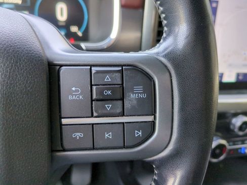 Certified 2022 Ford F150 Lariat w/ Equipment Group 502A High image 32