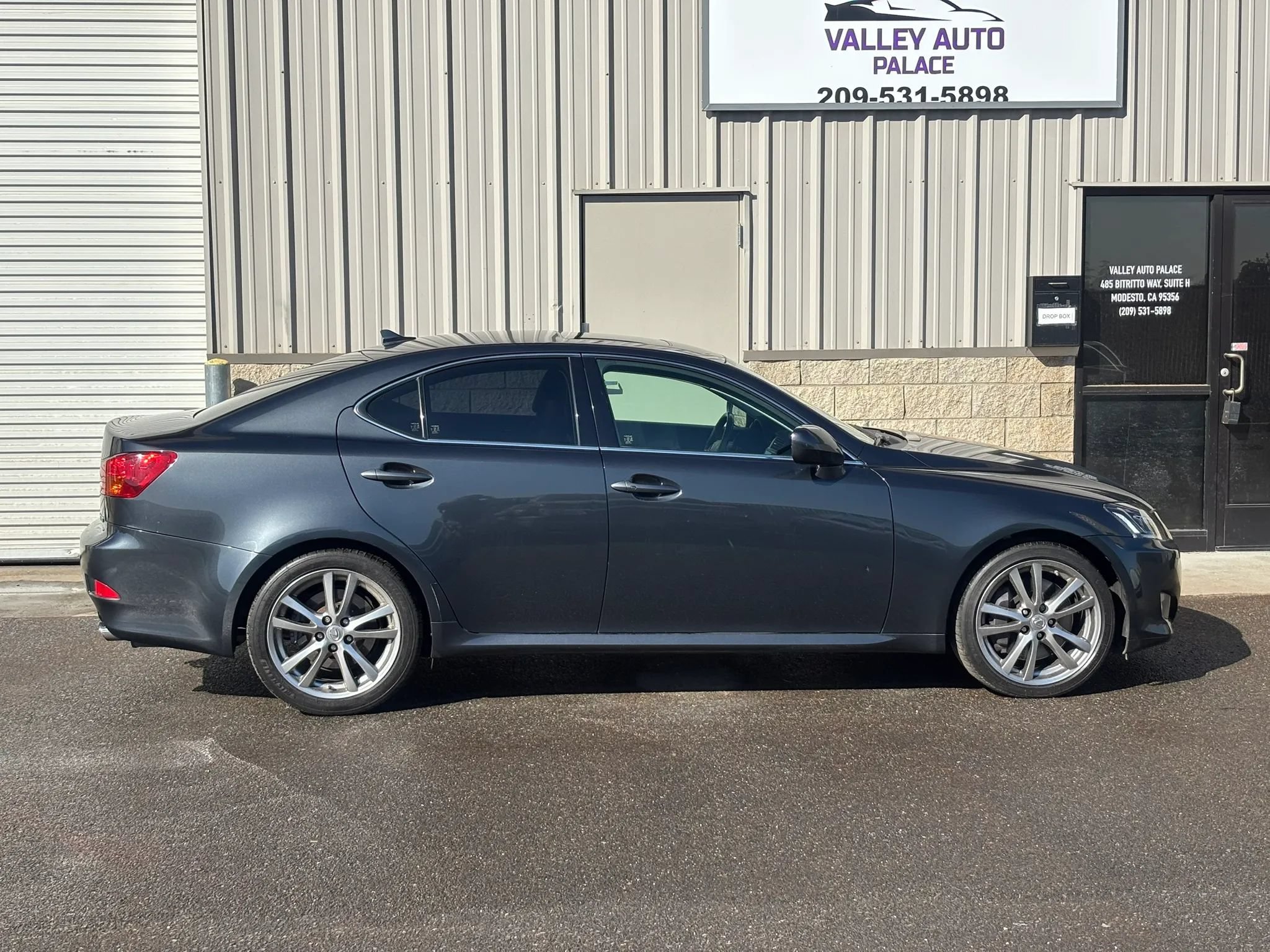 Used 2008 Lexus IS 350 RWD image 2