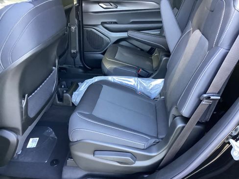 New 2025 Jeep Grand Cherokee L Laredo w/ Luxury Tech Group I image 14