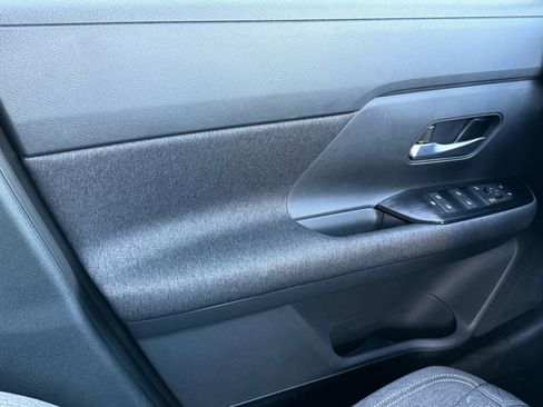 Used 2025 Nissan Kicks SV image 28