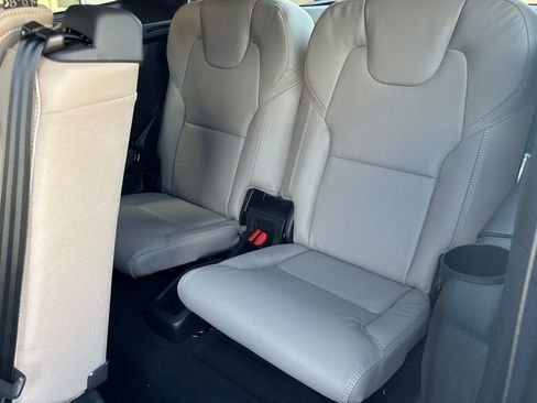 New 2026 Volvo XC90 T8 Ultra w/ Protection Package AWD/4WD image 17