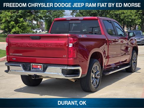 Used 2022 Chevrolet Silverado 1500 LT w/ Texas Edition Plus AWD/4WD image 3