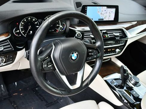 Used 2017 BMW 530i RWD image 37