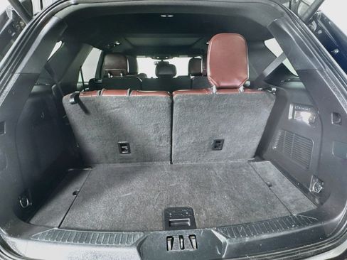 Used 2020 Ford Explorer Platinum w/ Premium Technology Package AWD/4WD image 29
