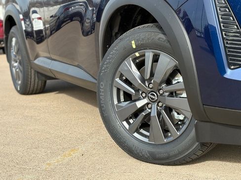 New 2026 Nissan Pathfinder SV image 8