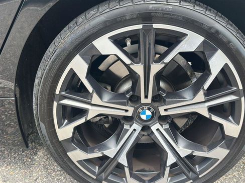 Used 2025 BMW 330i Sedan w/ Premium Package RWD image 12