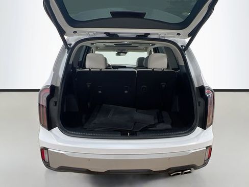 Certified 2023 Kia Telluride EX w/ EX Captain's Chair Package image 28