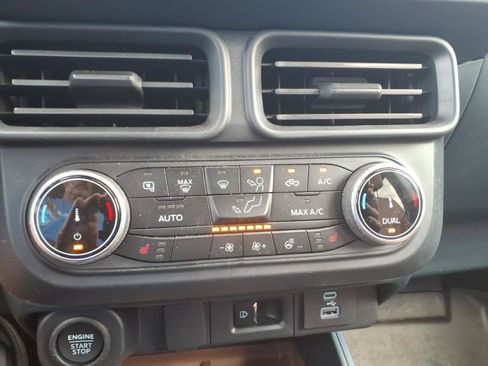 Used 2022 Ford Maverick Lariat w/ Lariat Luxury Package AWD/4WD image 10