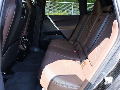 Used 2023 BMW iX xDrive50 AWD/4WD image 23