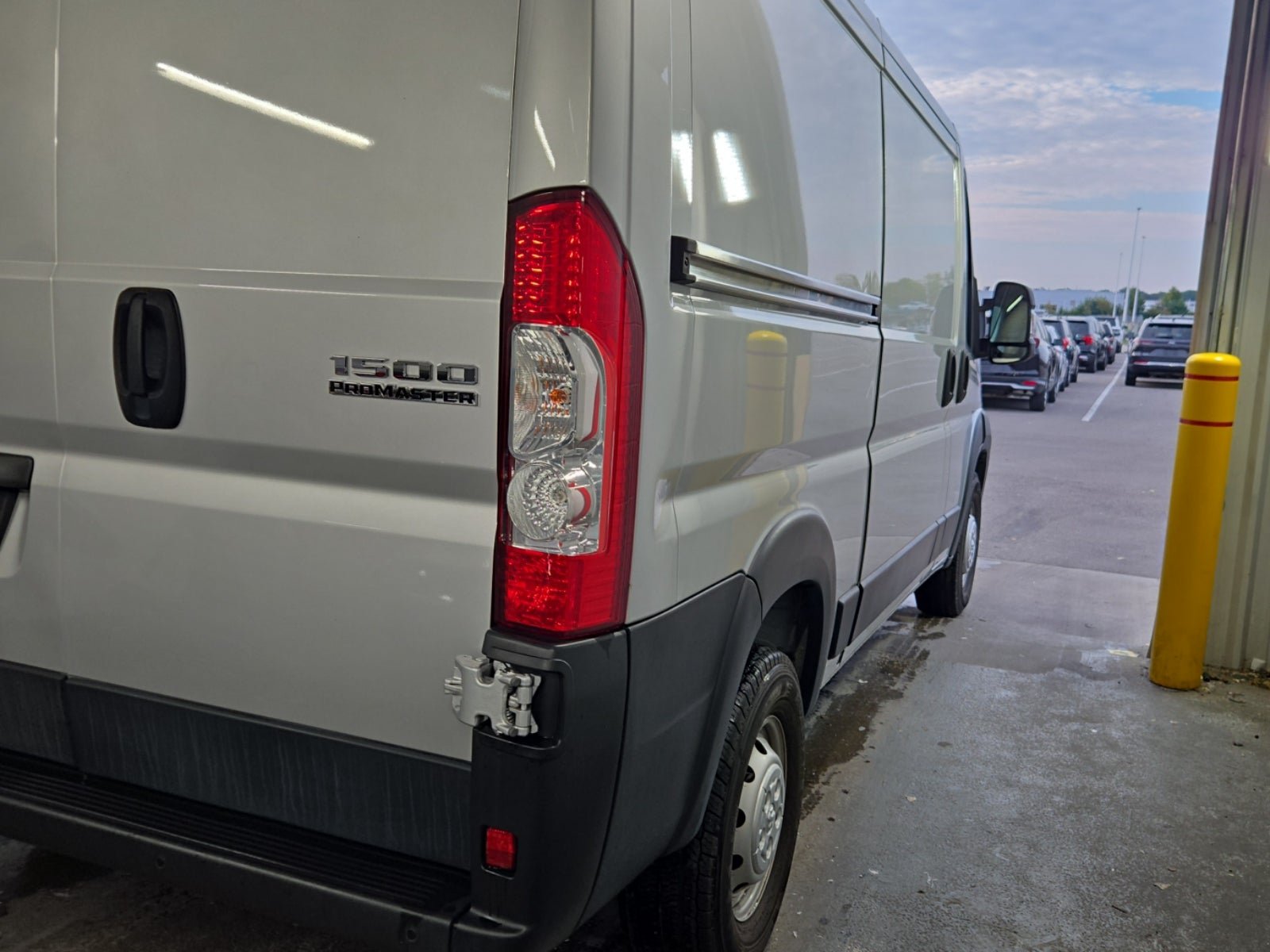 Used 2023 RAM ProMaster 1500 w/ Driver Convenience Group FWD image 6
