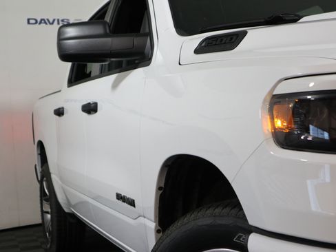 New 2026 RAM 1500 Express AWD/4WD image 3