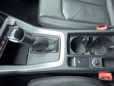 Used 2022 Audi Q3 2.0T Premium image 31