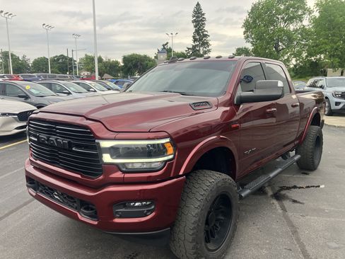 Used 2022 RAM 2500 Laramie AWD/4WD image 3