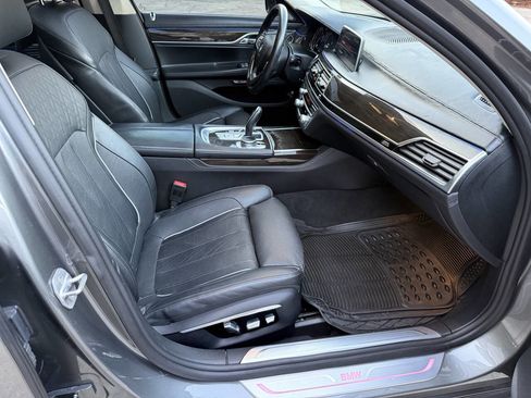 Used 2016 BMW 750i xDrive image 21