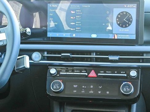 New 2026 Hyundai Tucson Blue SE image 17