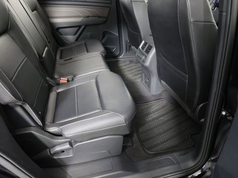 Used 2021 Volkswagen Atlas Cross Sport SEL R-Line w/ Cross Sport MDO Package image 22