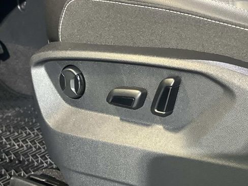 New 2026 Volkswagen Atlas SE image 13