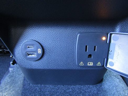 New 2025 Ford Ranger XLT w/ Equipment Group 301A High image 40