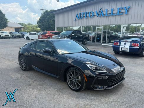 Used 2022 Subaru BRZ Limited RWD image 1