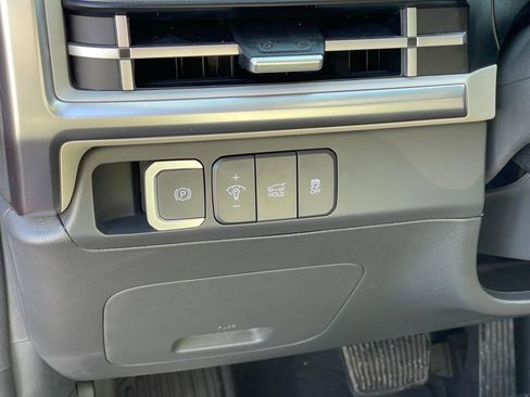 Used 2025 Hyundai Santa Fe SEL image 14