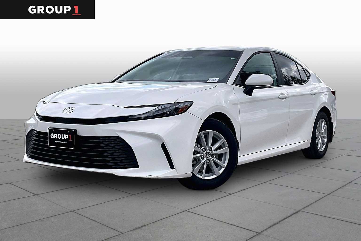 Used 2026 Toyota Camry LE w/ Convenience Package FWD image 1