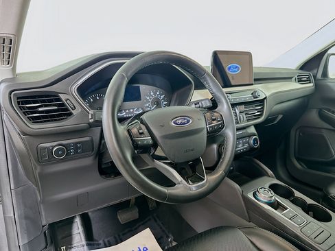 Used 2022 Ford Escape SEL FWD image 9