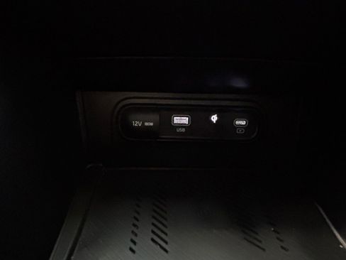 Used 2023 Kia Sportage EX image 5