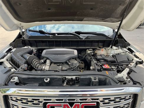 Used 2018 GMC Acadia Denali w/ Technology Package image 33