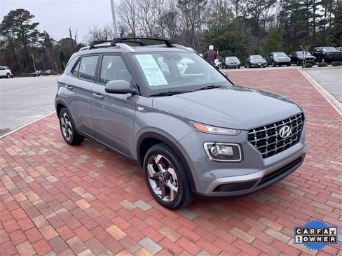 Used 2023 Hyundai Venue SEL image 38