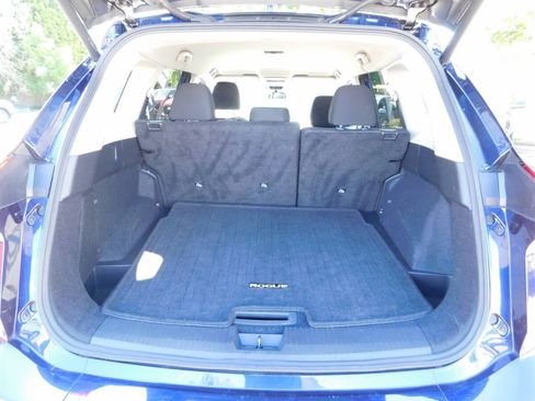 Used 2025 Nissan Rogue SV FWD image 5