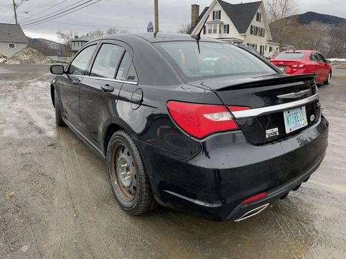 Used 2013 Chrysler 200 Limited w/ 2013.5MY 200S Special Edition FWD image 4