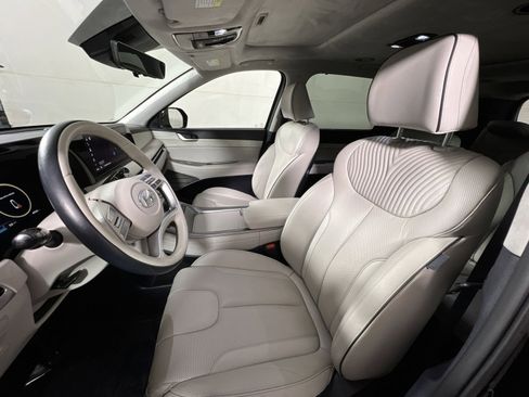 Used 2024 Hyundai Palisade Calligraphy image 13
