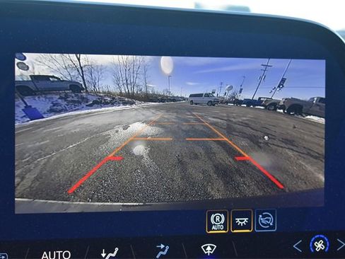 New 2026 Chevrolet Equinox EV LT image 27