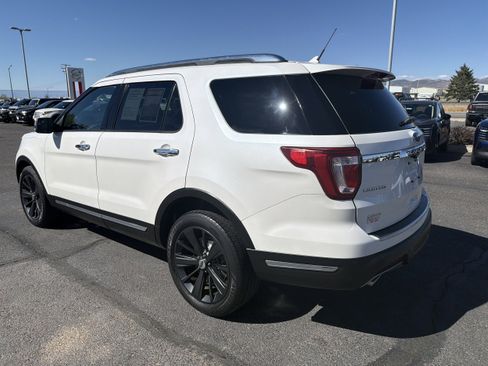 Used 2018 Ford Explorer Limited AWD/4WD image 7
